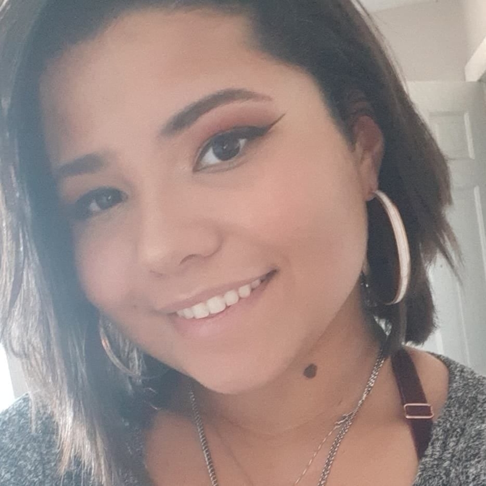 Meet your Posher, Alivia